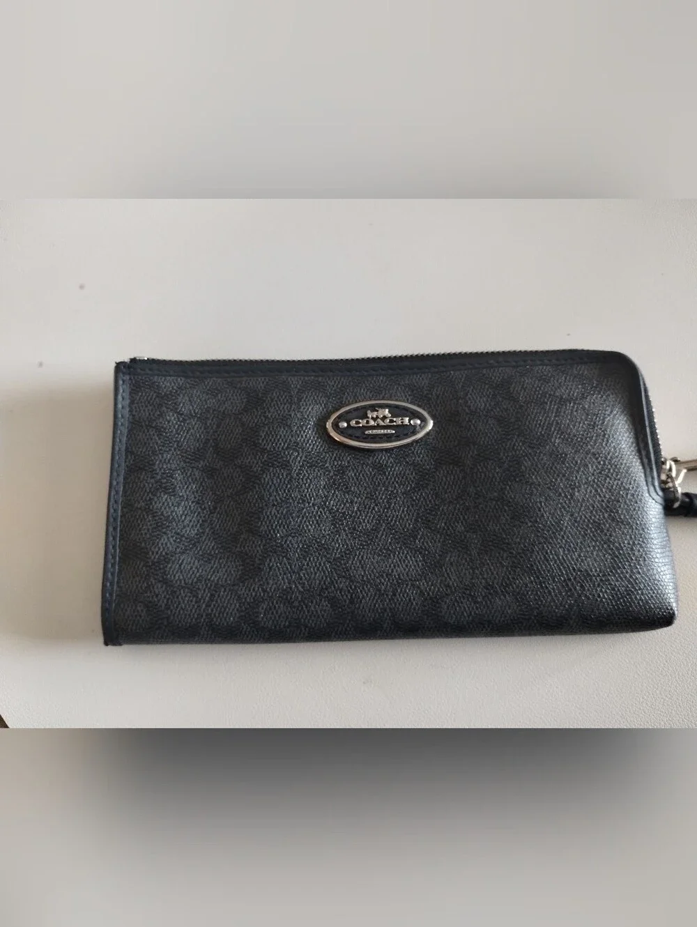 Coach Black Signature Continental Zip Wallet